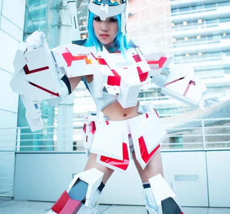 Linda Le in cosplay